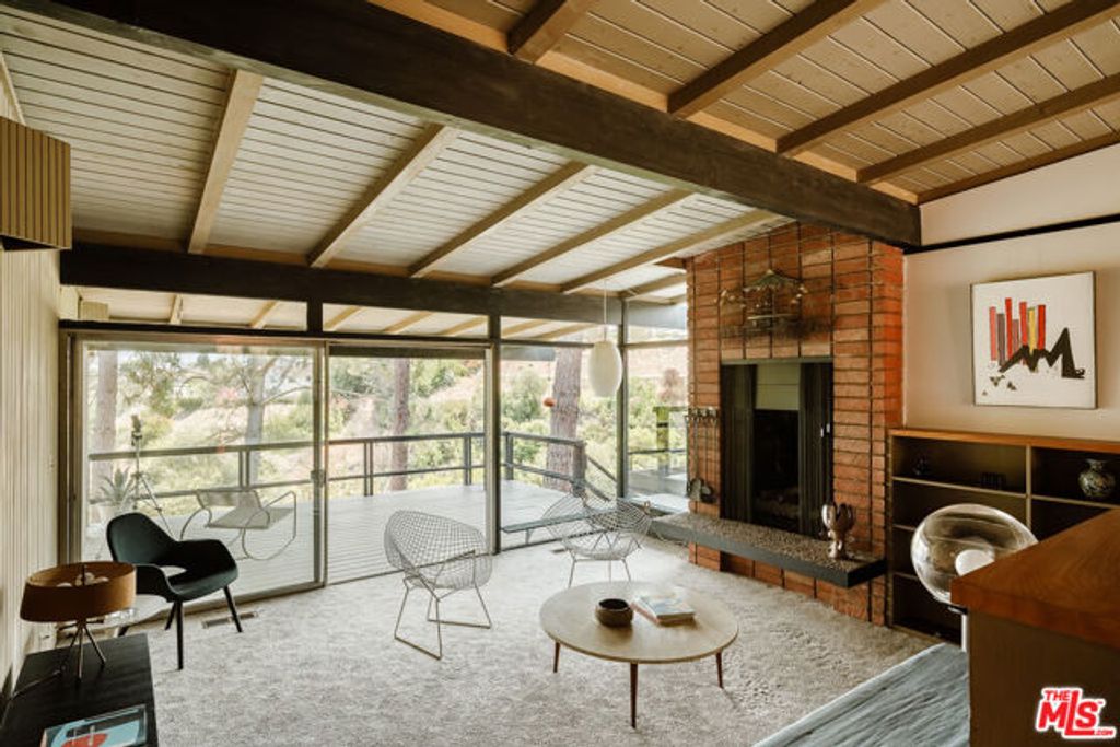 2 Seahurst Road, Rolling Hills Estates, CA 90274