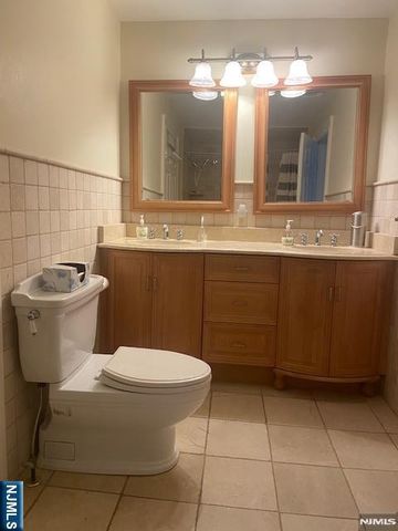 889 Circle Avenue, Franklin Lakes, NJ 07417