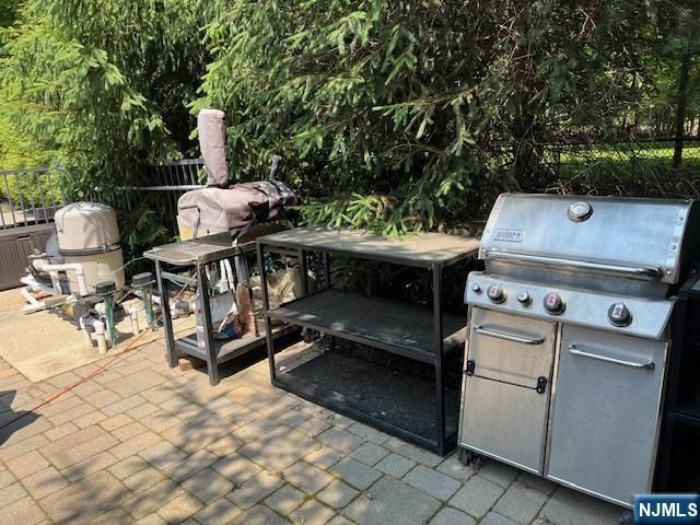 889 Circle Avenue, Franklin Lakes, NJ 07417