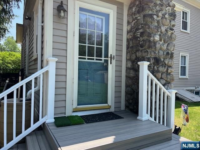 889 Circle Avenue, Franklin Lakes, NJ 07417