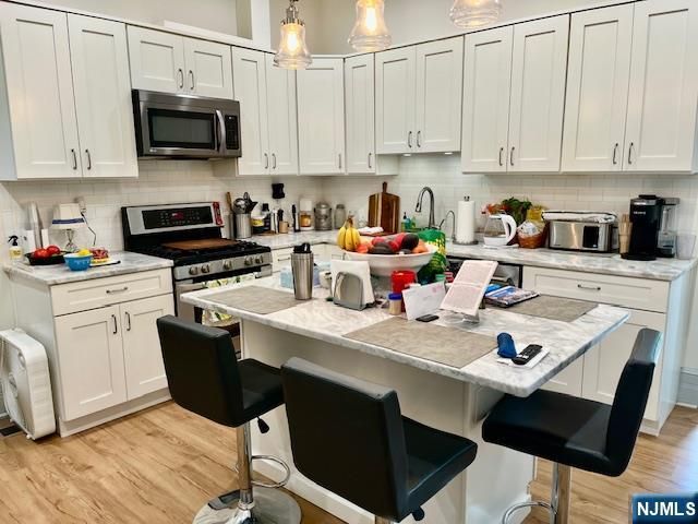 889 Circle Avenue, Franklin Lakes, NJ 07417