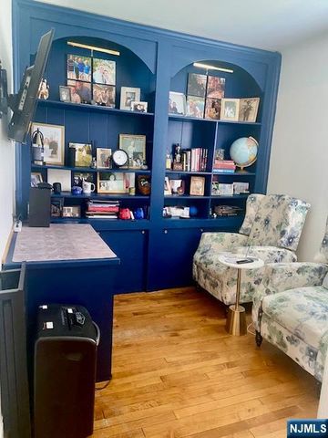 889 Circle Avenue, Franklin Lakes, NJ 07417