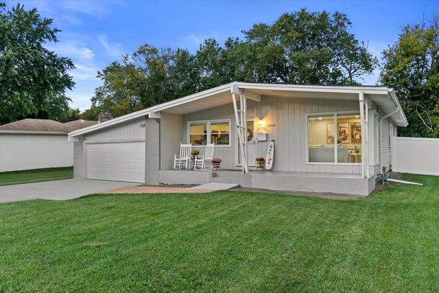 5850 N Witte LANE, Milwaukee, WI 53209