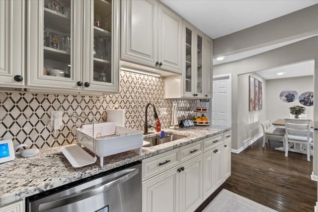 5850 N Witte LANE, Milwaukee, WI 53209