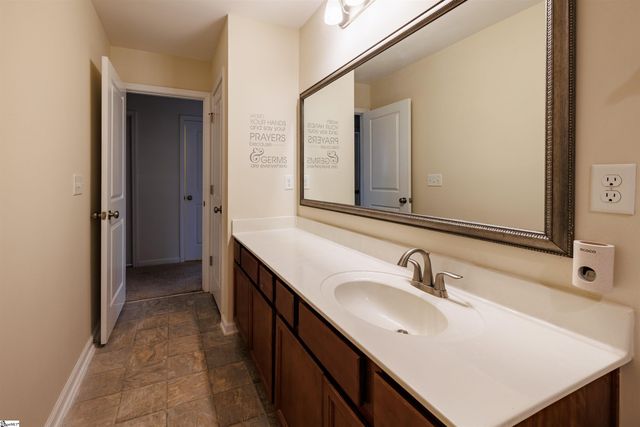 528 Bailey Elizabeth Way, Inman, SC 29349