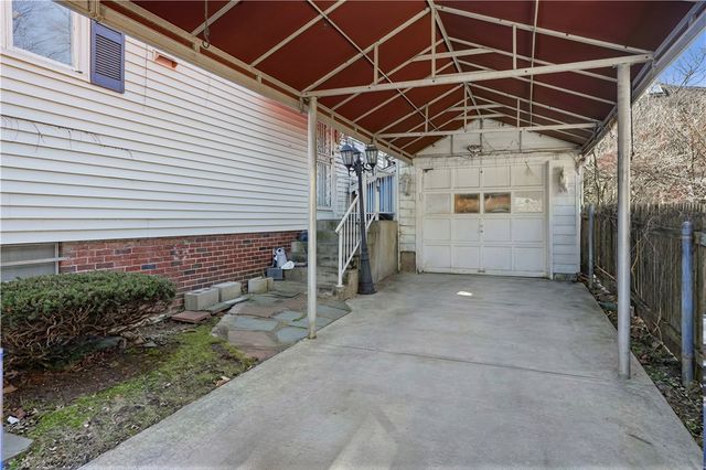 66 Edgehill Road, Providence, RI 02906