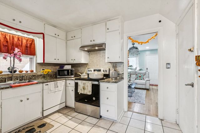 3021 Louis Street, Franklin Park, IL 60131