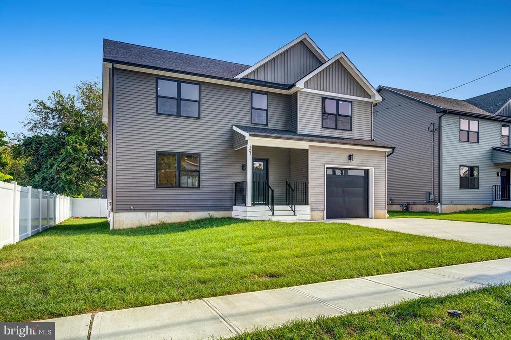 121 2ND AVE, Toms River, NJ 08757