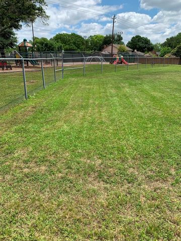 12202 Gainsborough Drive, Houston, TX 77031