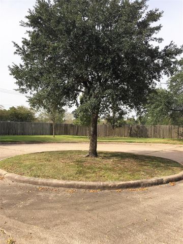 12202 Gainsborough Drive, Houston, TX 77031