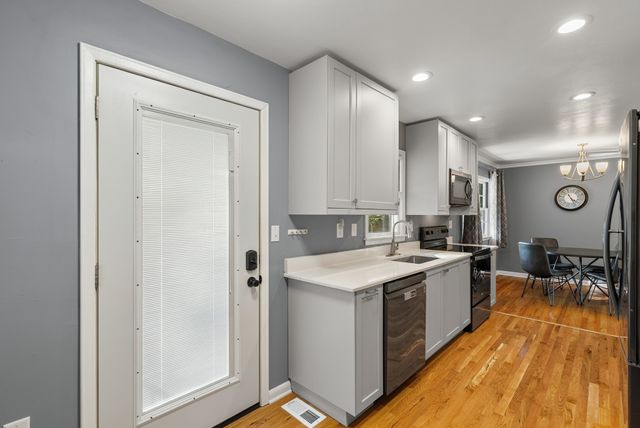 624 21st Street, West Des Moines, IA 50265