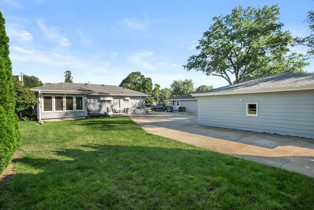 624 21st Street, West Des Moines, IA 50265