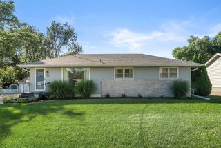 624 21st Street, West Des Moines, IA 50265