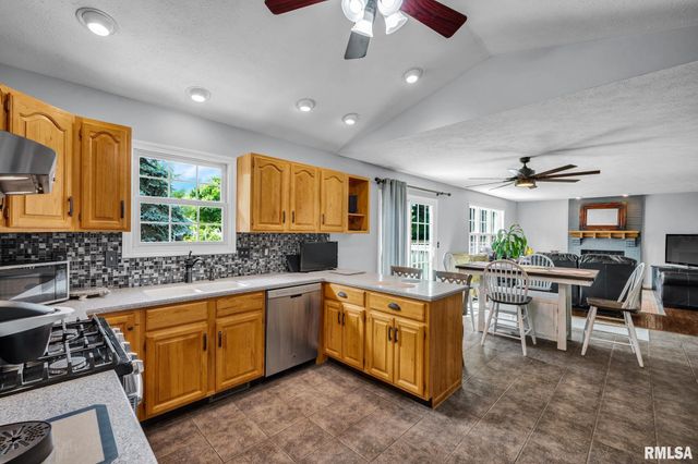 1044 E POLK Street, Morton, IL 61550