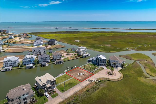 7 Shell Key, Hitchcock, TX 77563