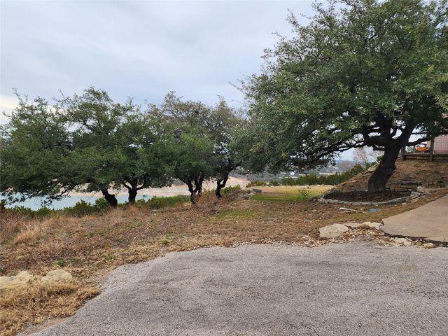 506 Ronay DR N, Spicewood, TX 78669