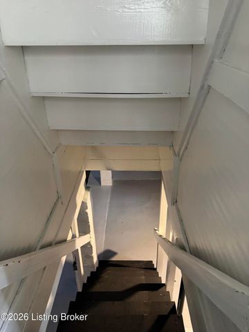 107 N 37th St, Louisville, KY 40212