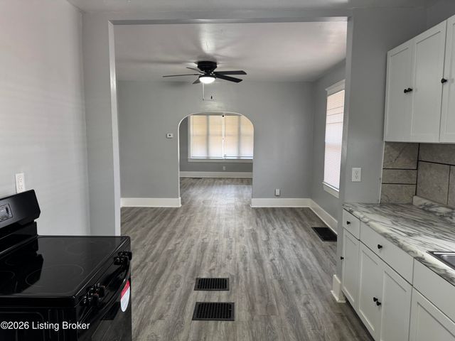 107 N 37th St, Louisville, KY 40212