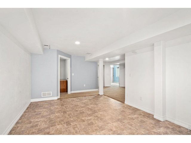639 Americana Rd, Longmont, CO 80504