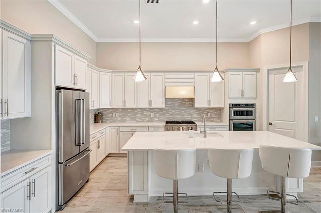 9574 Everglades DR, Naples, FL 34120