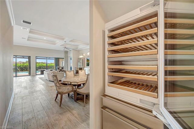 9574 Everglades DR, Naples, FL 34120