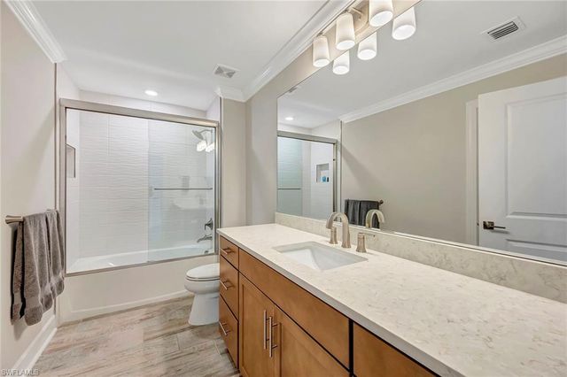 9574 Everglades DR, Naples, FL 34120