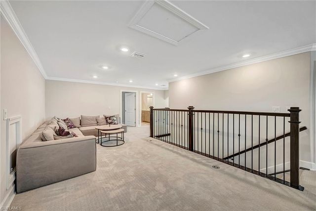 9574 Everglades DR, Naples, FL 34120