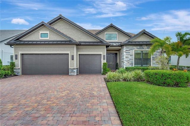 9574 Everglades DR, Naples, FL 34120