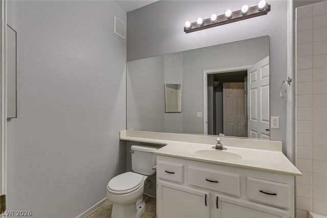 1300 South ARLINGTON Street 123, Las Vegas, NV 89104