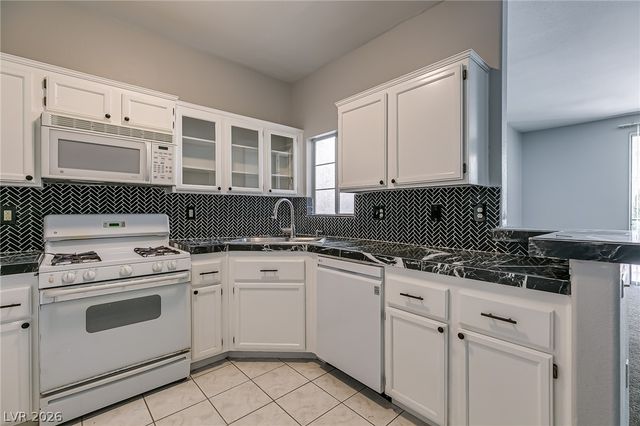 1300 South ARLINGTON Street 123, Las Vegas, NV 89104