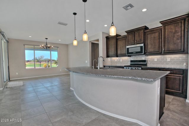 4198 N SPYGLASS Drive, Florence, AZ 85132