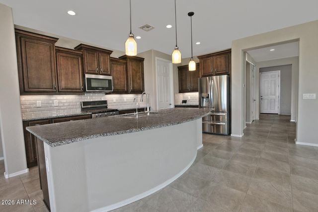 4198 N SPYGLASS Drive, Florence, AZ 85132