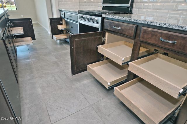 4198 N SPYGLASS Drive, Florence, AZ 85132