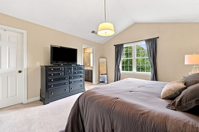 222 Mendon Street, Hopedale, MA 01747