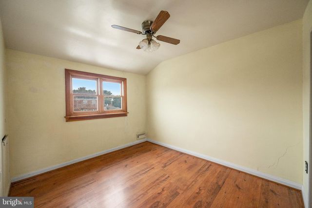 2004 ORMAND RD, Baltimore, MD 21222