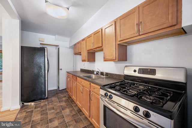 2004 ORMAND RD, Baltimore, MD 21222
