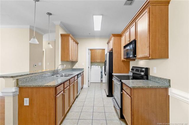 208 Fountainhead Lane, Fayetteville, NC 28301