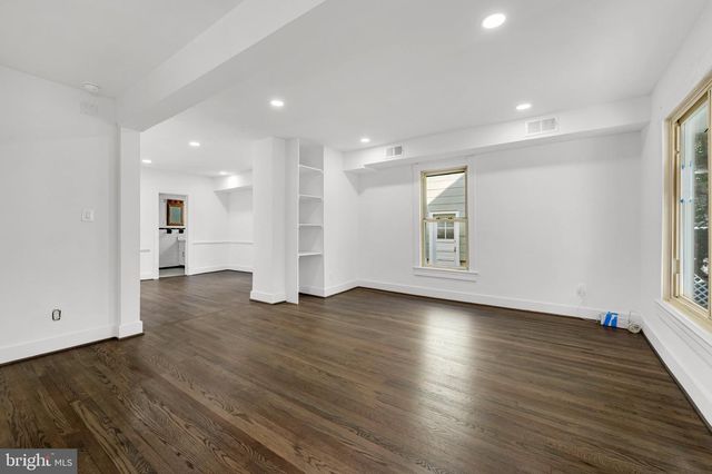 710 SILVER SPRING AVE, Silver Spring, MD 20910