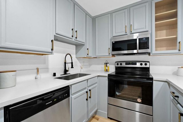 3030 Suncrest Dr 104, San Diego, CA 92116