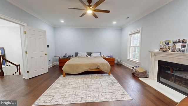 2007 MAYFAIR MCLEAN CT, Falls Church, VA 22043