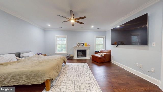 2007 MAYFAIR MCLEAN CT, Falls Church, VA 22043