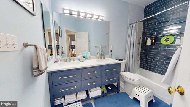2007 MAYFAIR MCLEAN CT, Falls Church, VA 22043