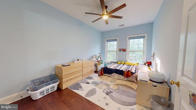 2007 MAYFAIR MCLEAN CT, Falls Church, VA 22043