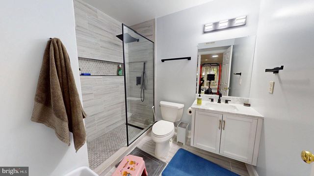 2007 MAYFAIR MCLEAN CT, Falls Church, VA 22043