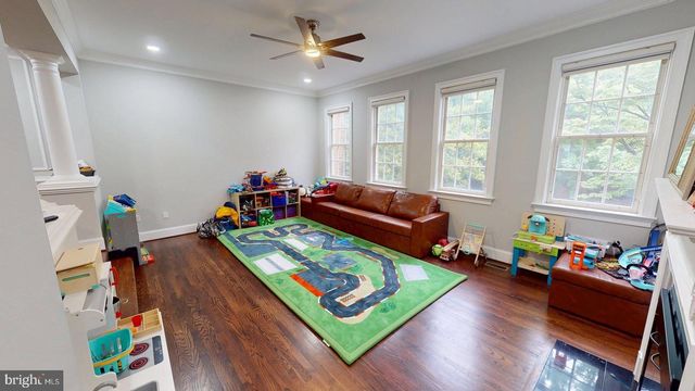 2007 MAYFAIR MCLEAN CT, Falls Church, VA 22043