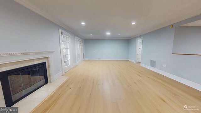 2007 MAYFAIR MCLEAN CT, Falls Church, VA 22043