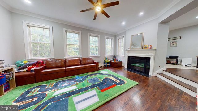 2007 MAYFAIR MCLEAN CT, Falls Church, VA 22043