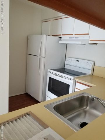 14200 Ivanhoe Drive 158, Sterling Heights, MI 48312