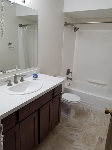 14200 Ivanhoe Drive 158, Sterling Heights, MI 48312