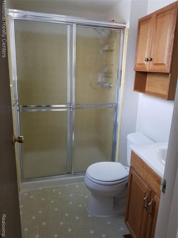 14200 Ivanhoe Drive 158, Sterling Heights, MI 48312